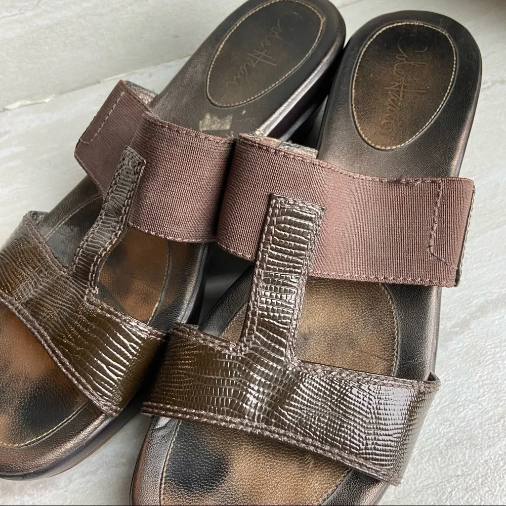 ** Cole Haan Brown Bronze T-Strap Wedge Sandals 9.5B